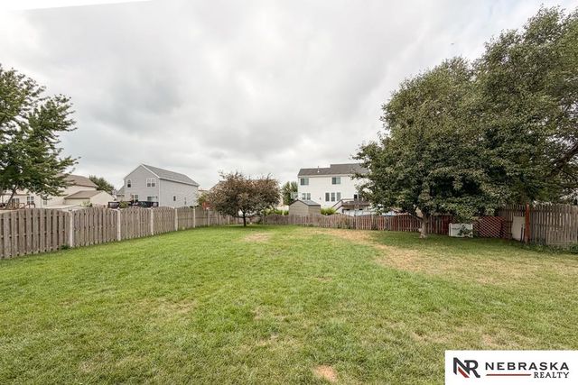 2112 S Mineral Drive, Papillion, NE 68046
