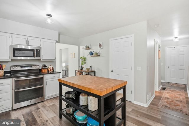 416 6TH AVE, Parkesburg, PA 19365