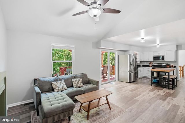 416 6TH AVE, Parkesburg, PA 19365