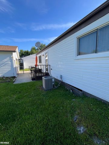 31543 Devos Court, New Haven, MI 48048