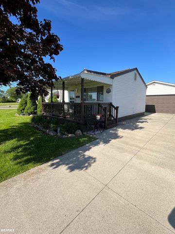 31543 Devos Court, New Haven, MI 48048
