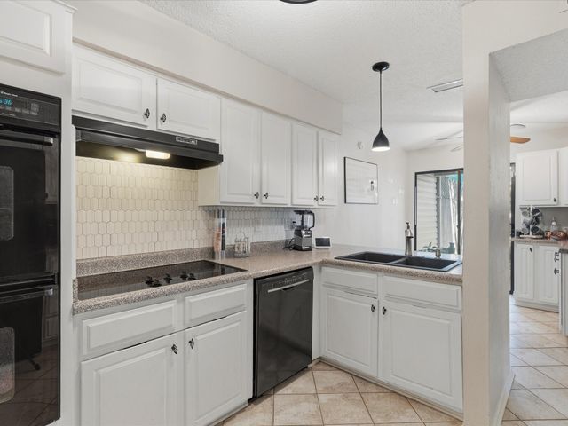 2812 Prescott Drive, Carrollton, TX 75006