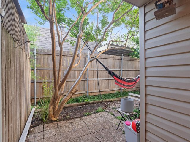 2812 Prescott Drive, Carrollton, TX 75006