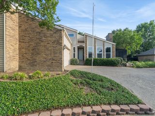 2812 Prescott Drive, Carrollton, TX 75006