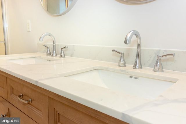 226 HAWTHORNE WAY, Riverside, NJ 08075