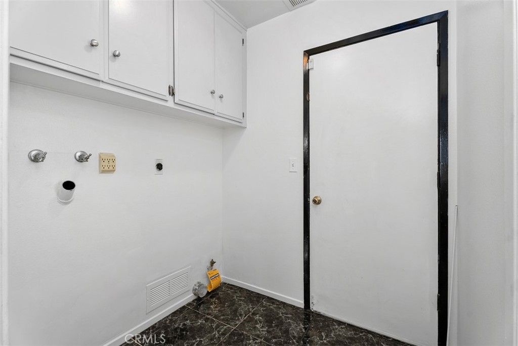 Image 32 of property listing at 17938 Los Tiempos Street, Fountain Valley, CA 92708