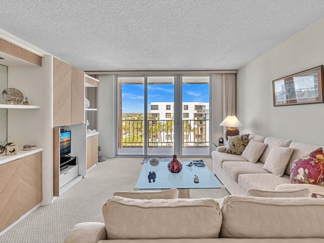 1149 Hillsboro Mile 703, Hillsboro Beach, FL 33062