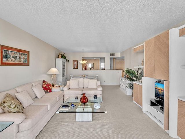 1149 Hillsboro Mile 703, Hillsboro Beach, FL 33062