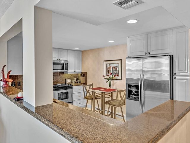 1149 Hillsboro Mile 703, Hillsboro Beach, FL 33062