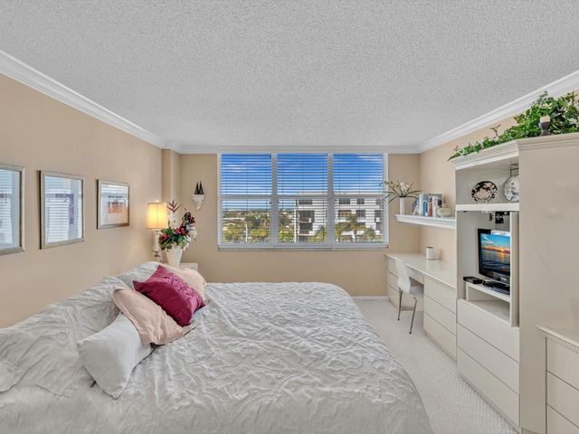 1149 Hillsboro Mile 703, Hillsboro Beach, FL 33062