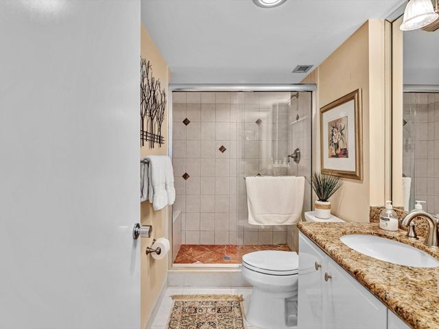 1149 Hillsboro Mile 703, Hillsboro Beach, FL 33062