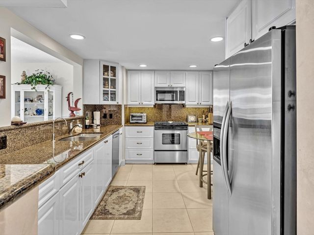 1149 Hillsboro Mile 703, Hillsboro Beach, FL 33062