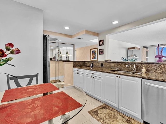 1149 Hillsboro Mile 703, Hillsboro Beach, FL 33062