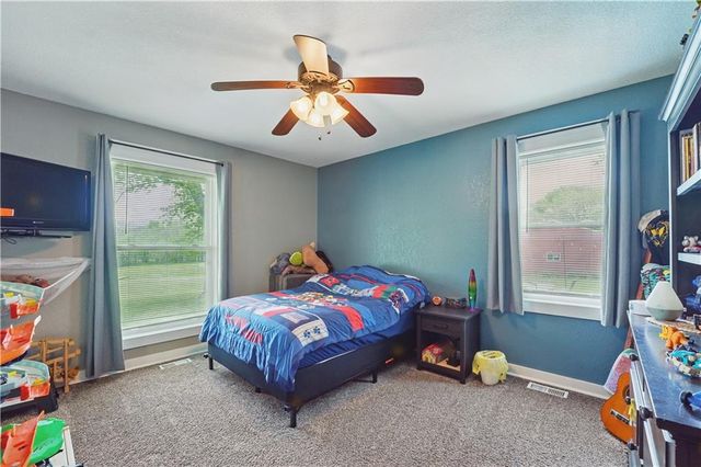 1633 N 600 Road, Baldwin City, KS 66006