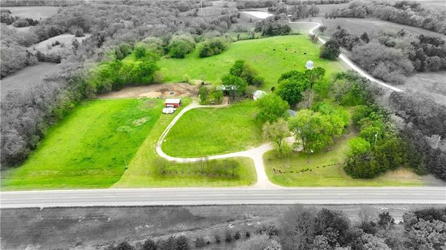 1633 N 600 Road, Baldwin City, KS 66006