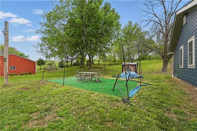 1633 N 600 Road, Baldwin City, KS 66006