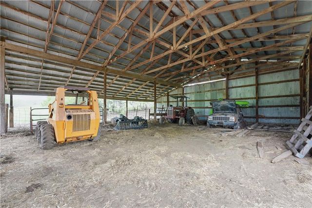 1633 N 600 Road, Baldwin City, KS 66006