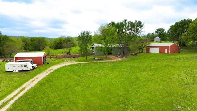 1633 N 600 Road, Baldwin City, KS 66006
