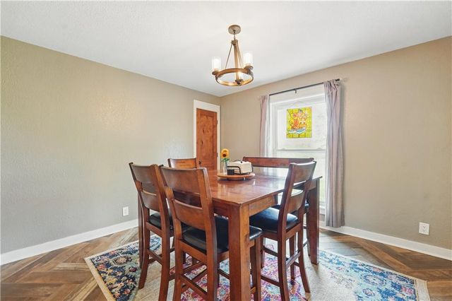 1633 N 600 Road, Baldwin City, KS 66006