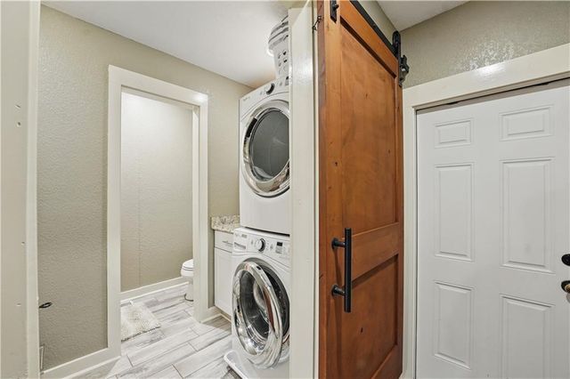 1633 N 600 Road, Baldwin City, KS 66006