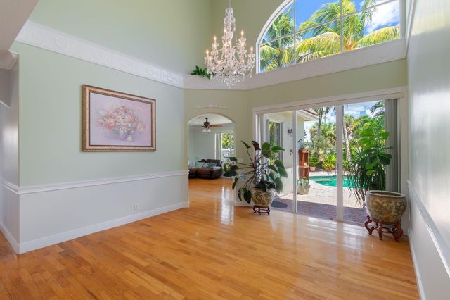 6243 Shadow Tree Lane, Lake Worth, FL 33463