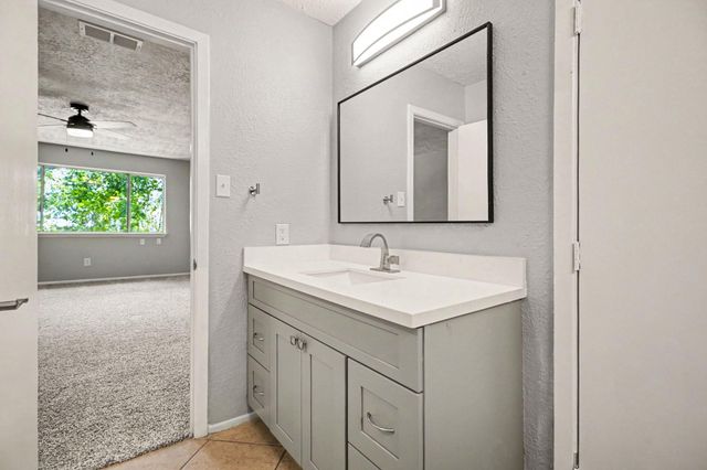 202 Civil Drive, League City, TX 77573