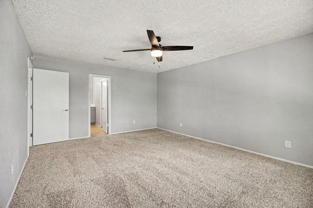 202 Civil Drive, League City, TX 77573