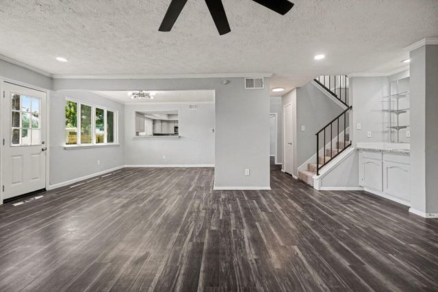 202 Civil Drive, League City, TX 77573