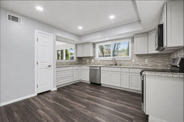 202 Civil Drive, League City, TX 77573
