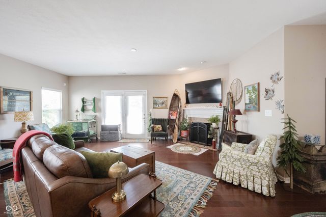 9633 Timber Circle, Mccordsville, IN 46055