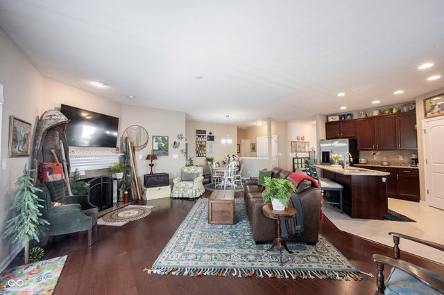 9633 Timber Circle, Mccordsville, IN 46055