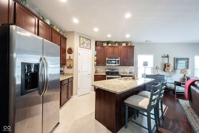 9633 Timber Circle, Mccordsville, IN 46055