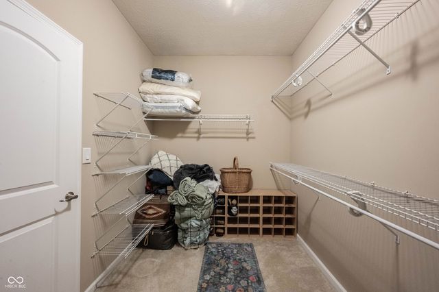 9633 Timber Circle, Mccordsville, IN 46055