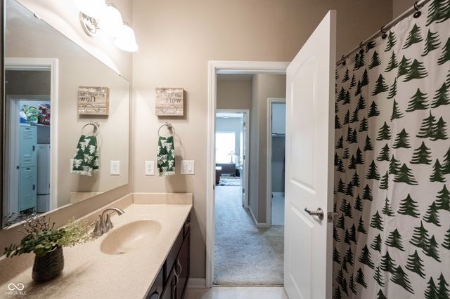 9633 Timber Circle, Mccordsville, IN 46055