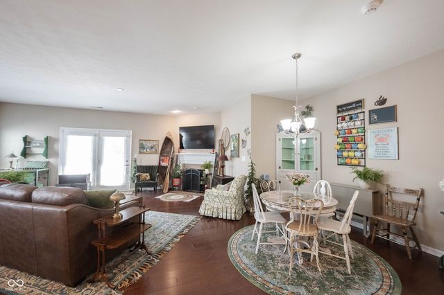 9633 Timber Circle, Mccordsville, IN 46055