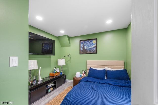 16 Lehigh St, Dover Town, NJ 07801
