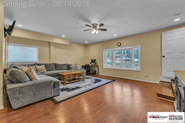 8300 Pacton Drive, Shelby Charter Township, MI 48317