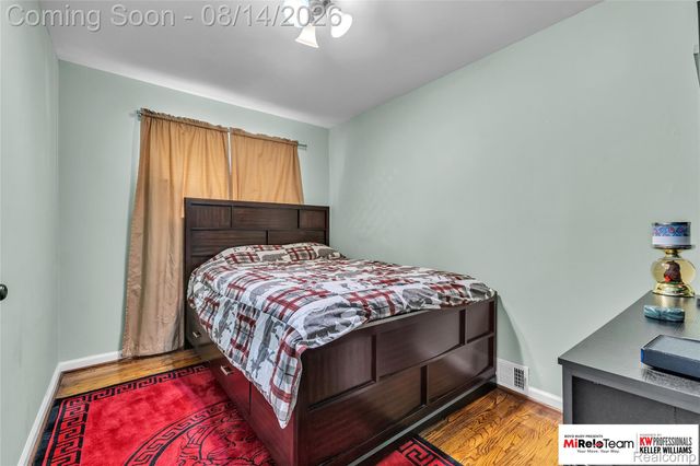 8300 Pacton Drive, Shelby Charter Township, MI 48317