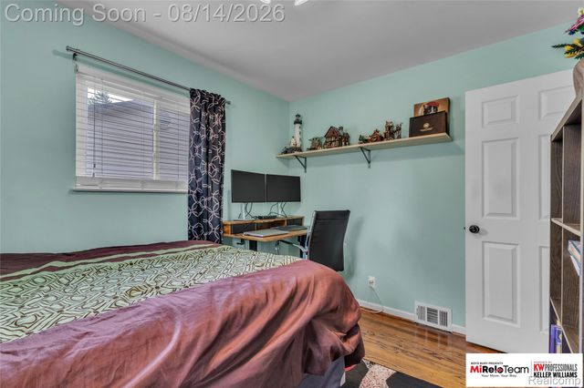 8300 Pacton Drive, Shelby Charter Township, MI 48317