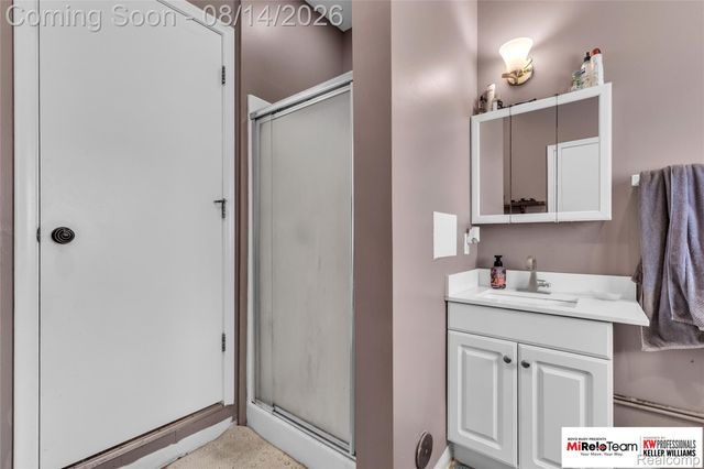 8300 Pacton Drive, Shelby Charter Township, MI 48317