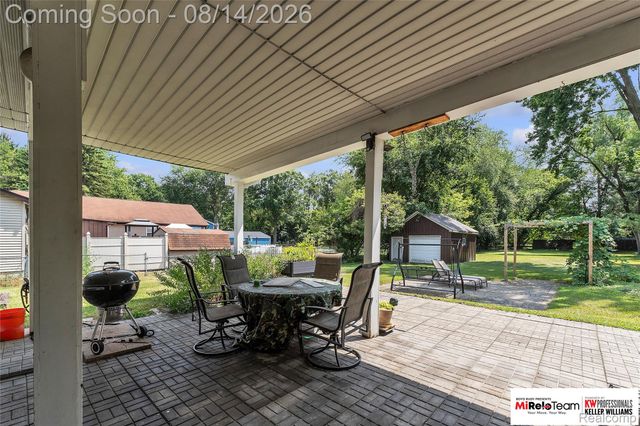 8300 Pacton Drive, Shelby Charter Township, MI 48317
