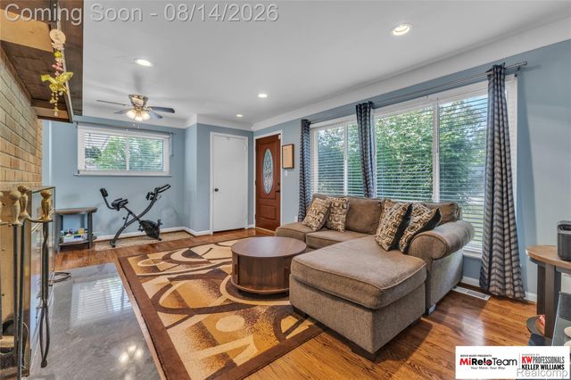 8300 Pacton Drive, Shelby Charter Township, MI 48317