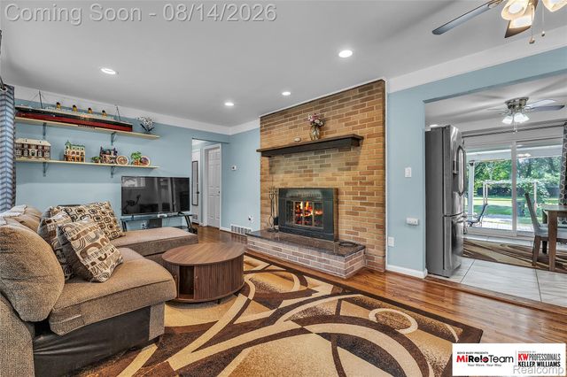 8300 Pacton Drive, Shelby Charter Township, MI 48317