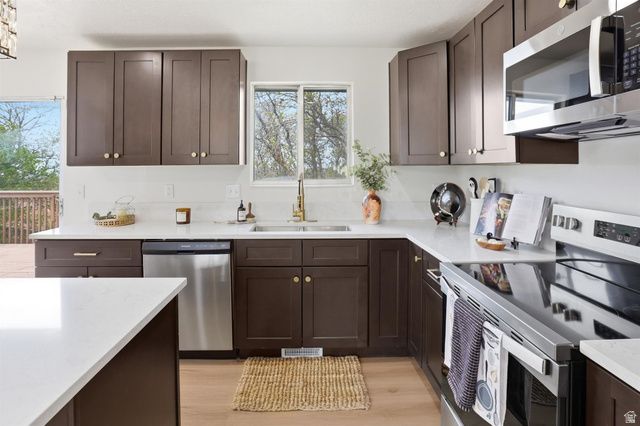 2599 E JONI DR, Layton, UT 84040