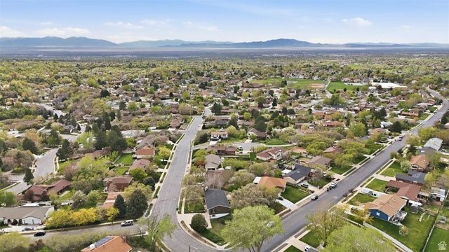 2599 E JONI DR, Layton, UT 84040