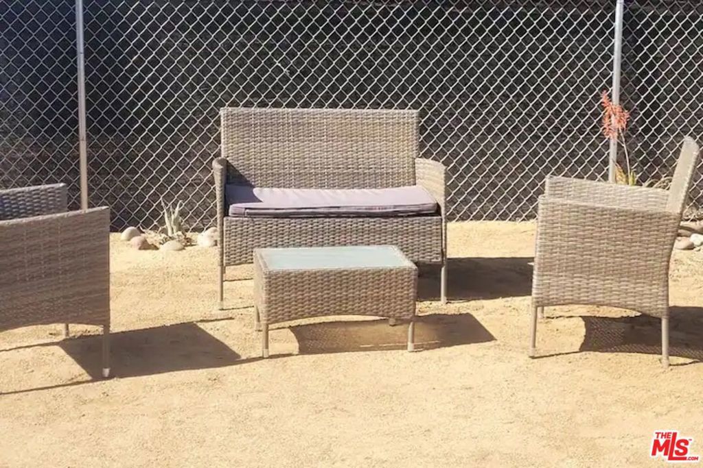 Image 18 of property listing at 5176 Sunfair Road, Joshua Tree, CA 92252