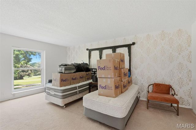 578 Sarah Lane 206, St Louis, MO 63141