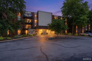 578 Sarah Lane 206, St Louis, MO 63141