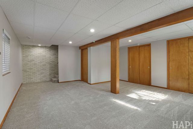 404 Lowell Drive 404, South Elgin, IL 60177