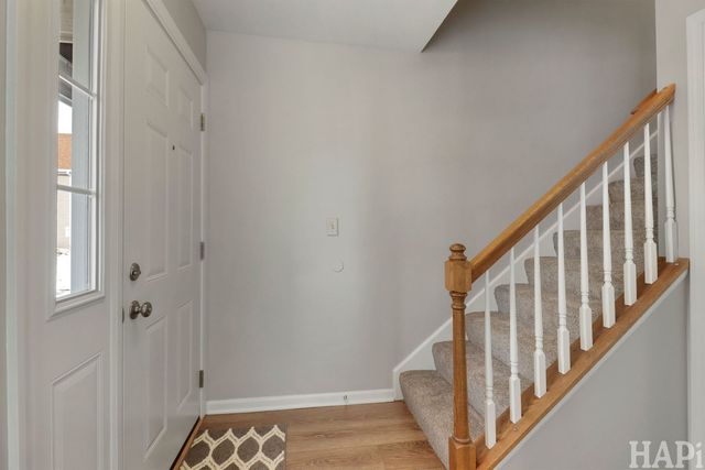 404 Lowell Drive 404, South Elgin, IL 60177